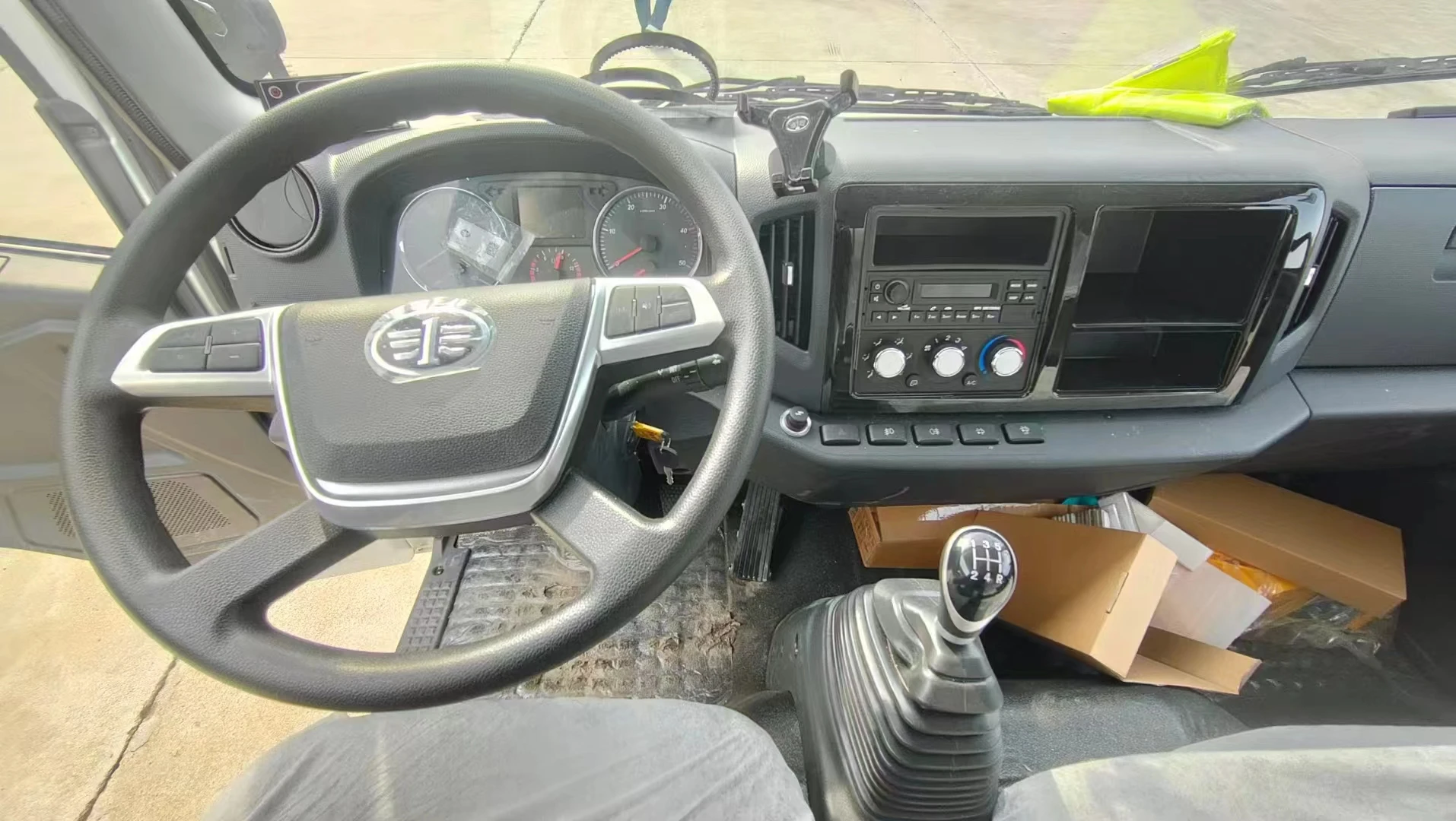 2024 Liberation Brand Small 4.2m Refrigerated Refrigerated Transport Vehicle