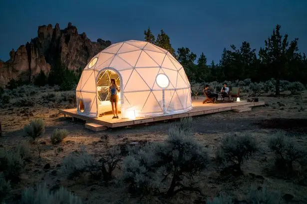 Купольная палатка с защитой от ультрафиолета и огня для курортных
