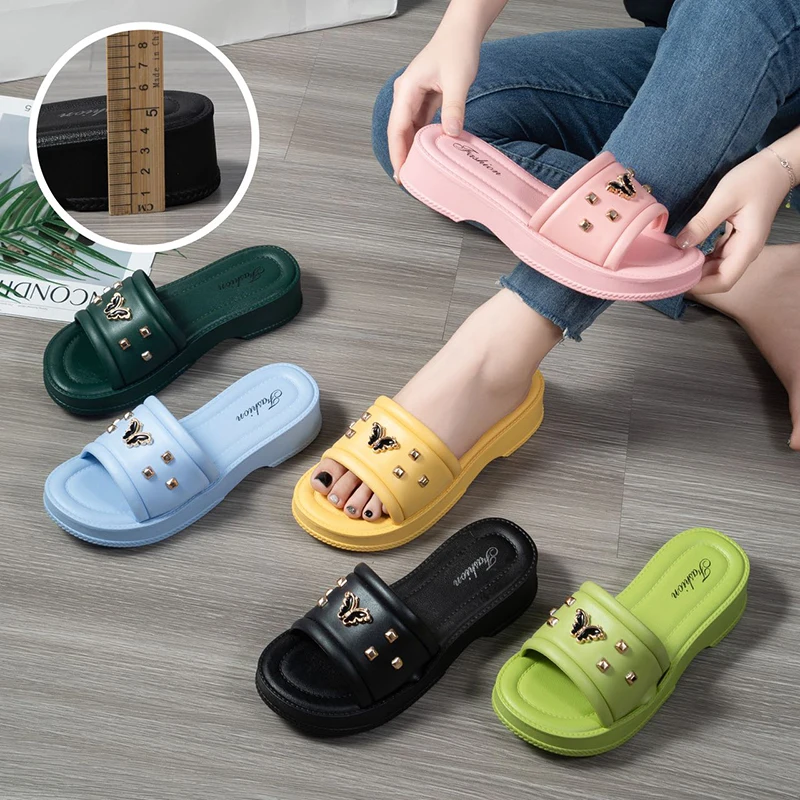 Customized ladies elegant slippers color sole young latest pvc beach slippers ladies slipper