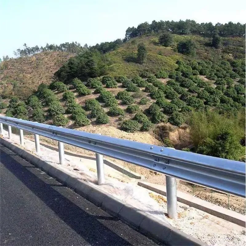 Traffic Safety Road Barrier Guard Rail in Stainless Steel Metal for Crash Barrier Highway Guardrail