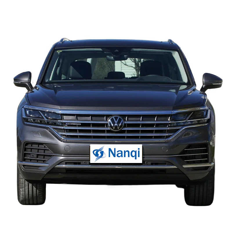 Просторный удобный Volkswagen Touareg PHEV Plug-in Гибридный внедорожник с кожаным рулевым колесом