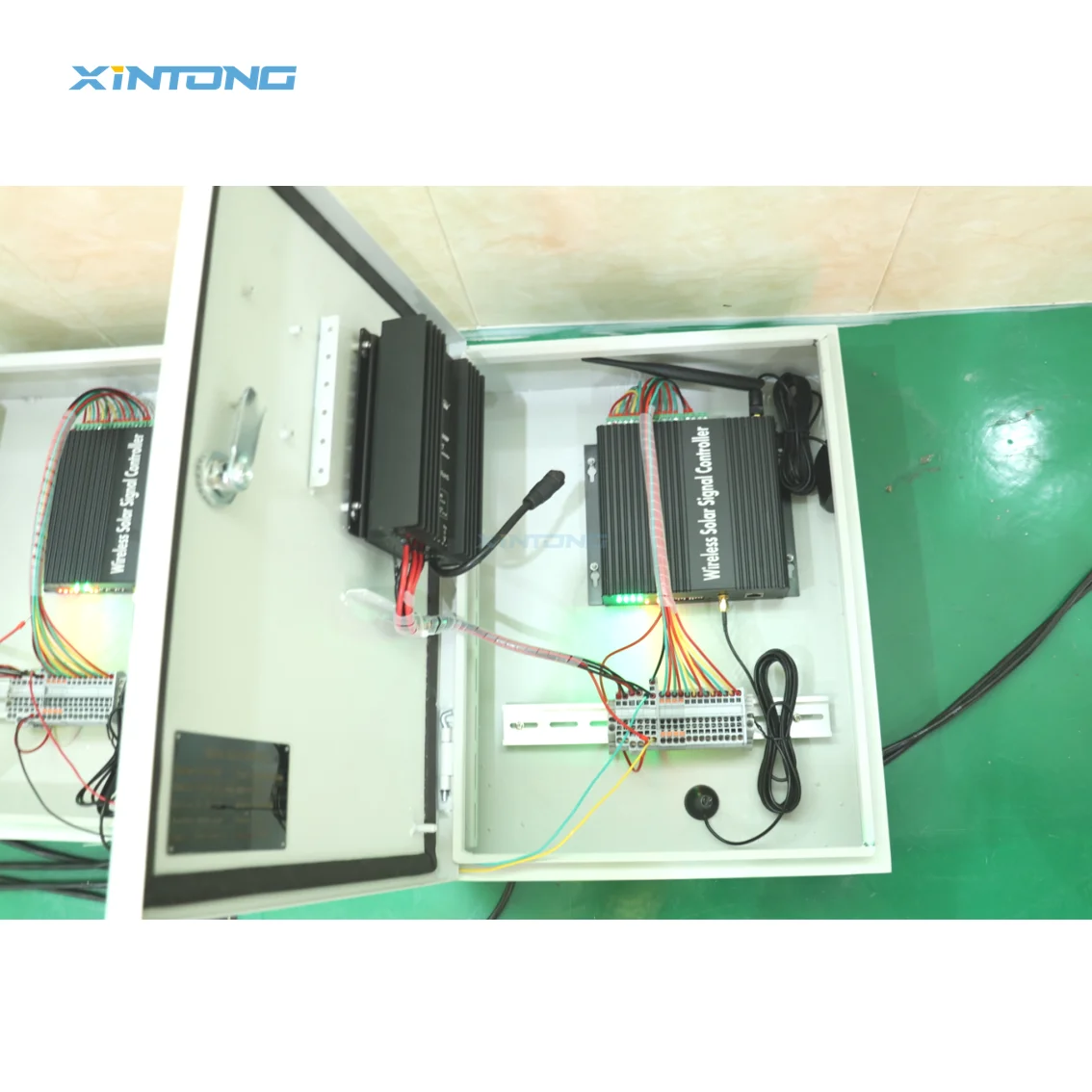 Smart Traffic Signal Controller Independent Traffic Control System Equipment