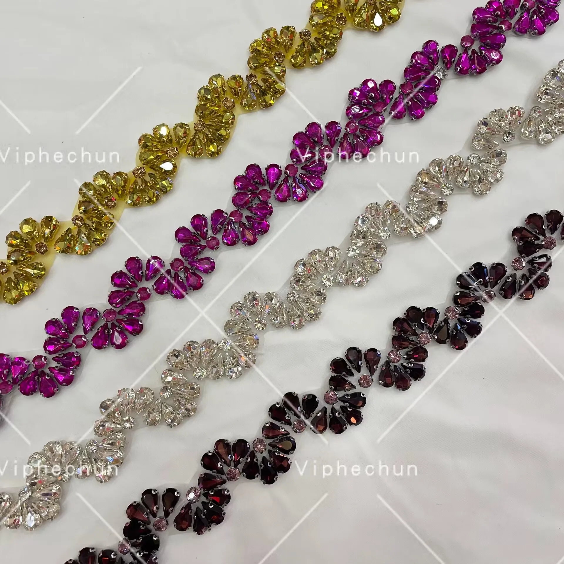 Beautiful pattern wholesale crystal rhinestone chain trimming