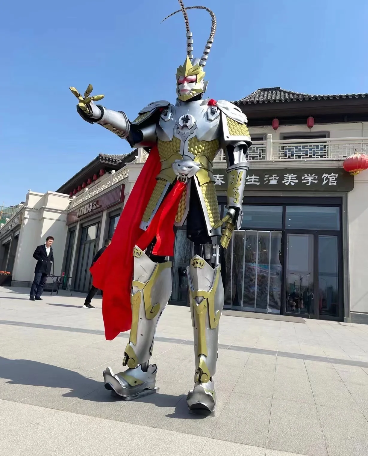 Adult king  of Monkey LED Large Props Armor Character Robot Costume Wearable Robot Mascot Cosplay Costume for Amusement Park