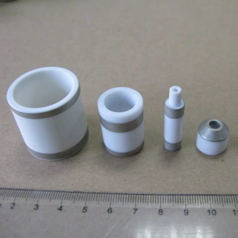 Customized Various Industrial Metalized Ceramics from Alumina with High Precision