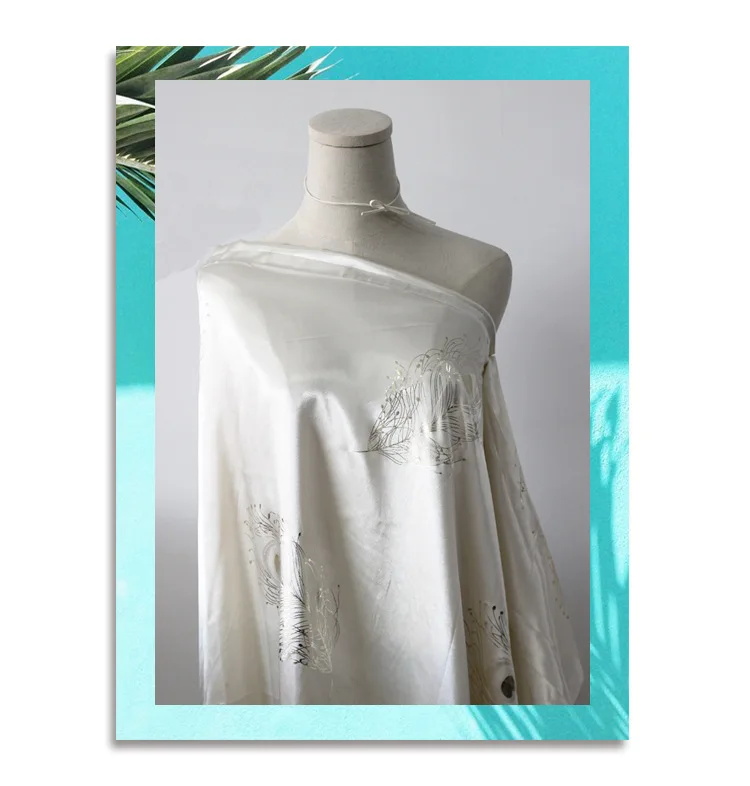 High-end Trench Coat Print Lining Fabric Gilt Twisted 250T Jacquard Lining Fabrics