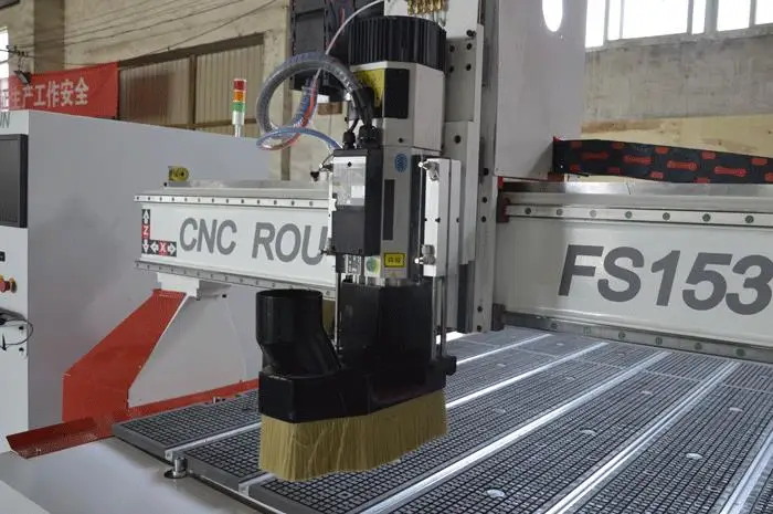 Китай экономичная модель машина для резки древесины/CNC набор деревянного машинного оборудования