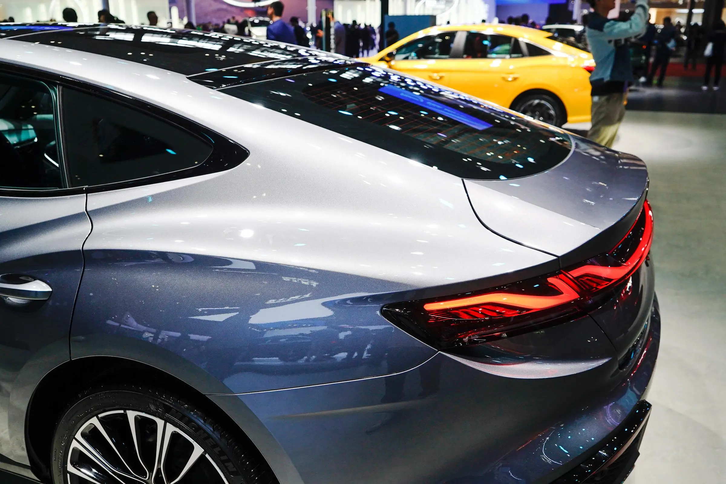 Дешевые автомобили Morris Garages 2 0 т мг 7 новых автомобилей для продажи 2023 Китай светодиодный электрический седан кожа турбо Темный Многофункциональный