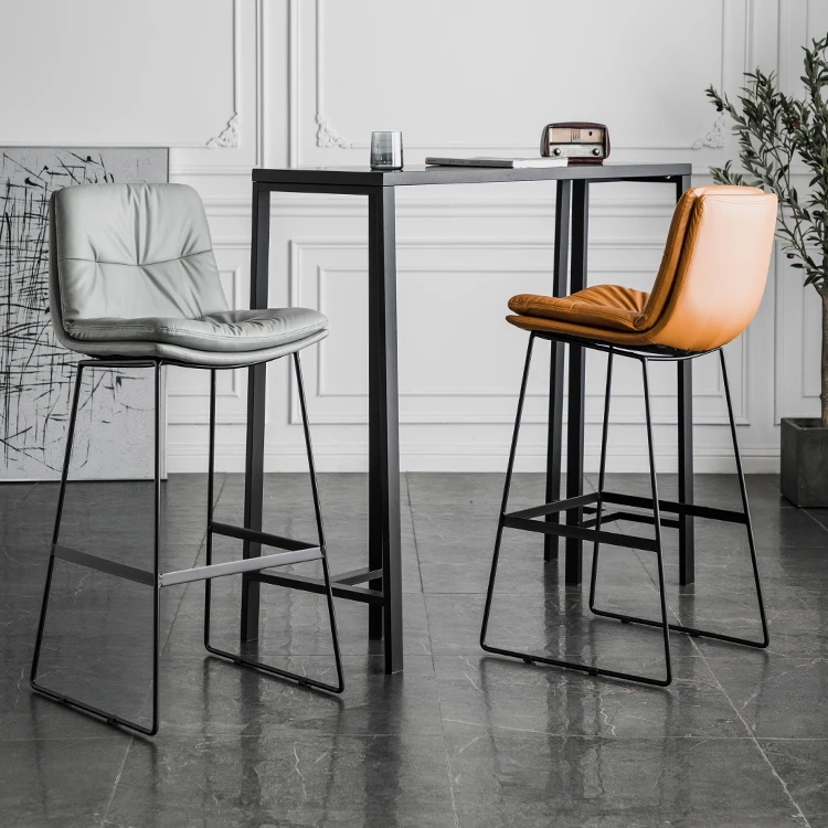 SOFT SEAT FABRIC & METAL LEG BARSTOOL