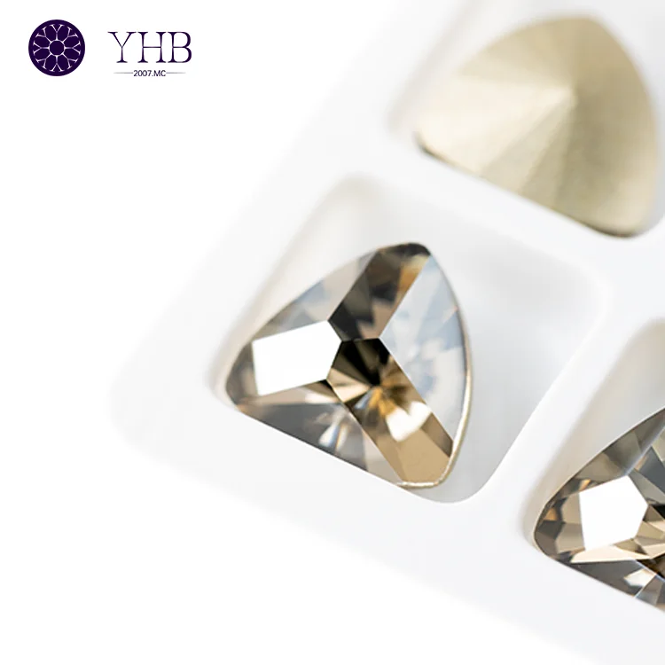 Popular Triangle Glass Rhinestones Point Back Crystal Fancy Stone Wholesale Loose Crystal Beads For Jewelry