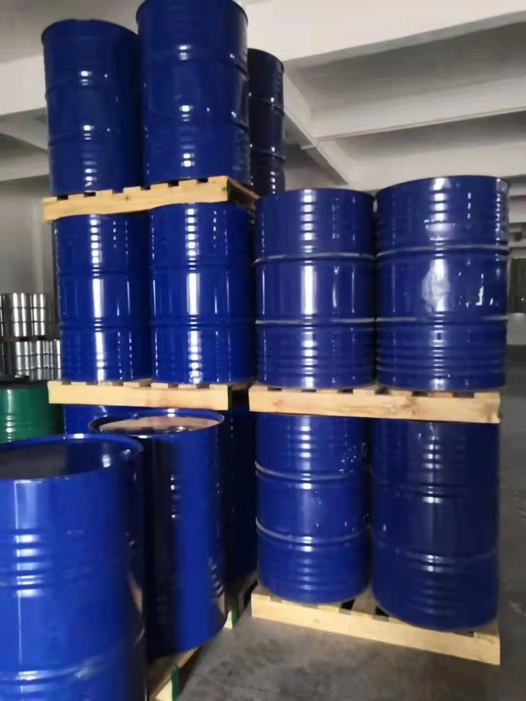 Factory Refning  Wholesale Price oil 100% Pure Natural Organic Pure Vetiver essential oil Bulk