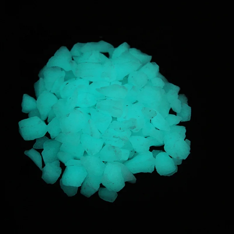 wholesale glow in the dark glass sand blue green luminous crushed glass chips for terrazzo concrete floor