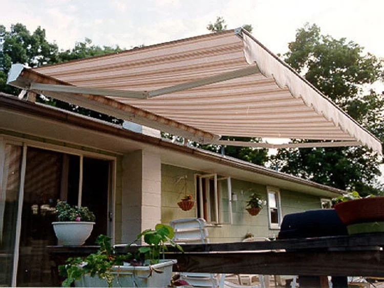 Custom size outdoor retractable polyester awning with aluminum frame