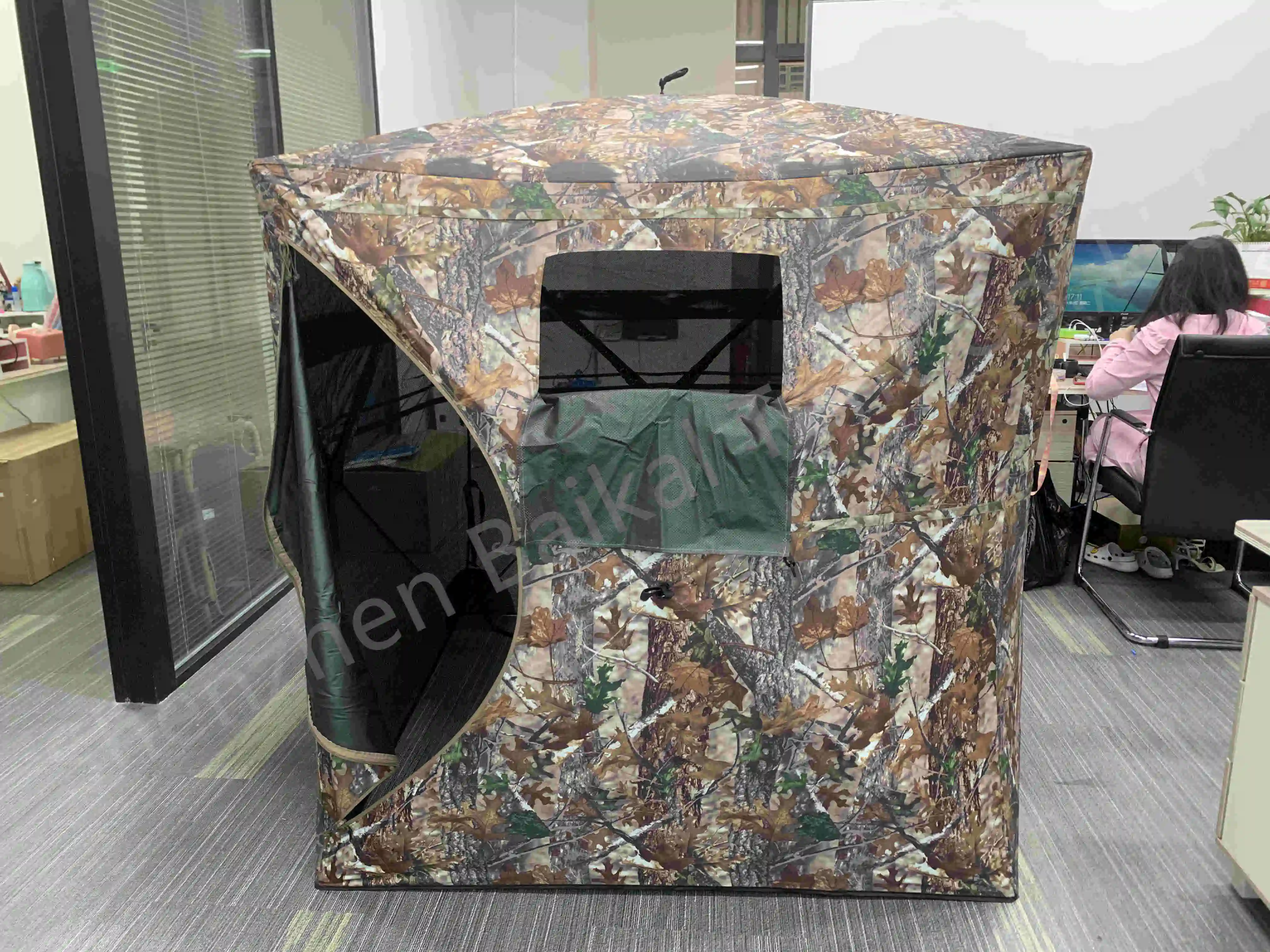See Through Portable Durable Hunting Tent for outdoors