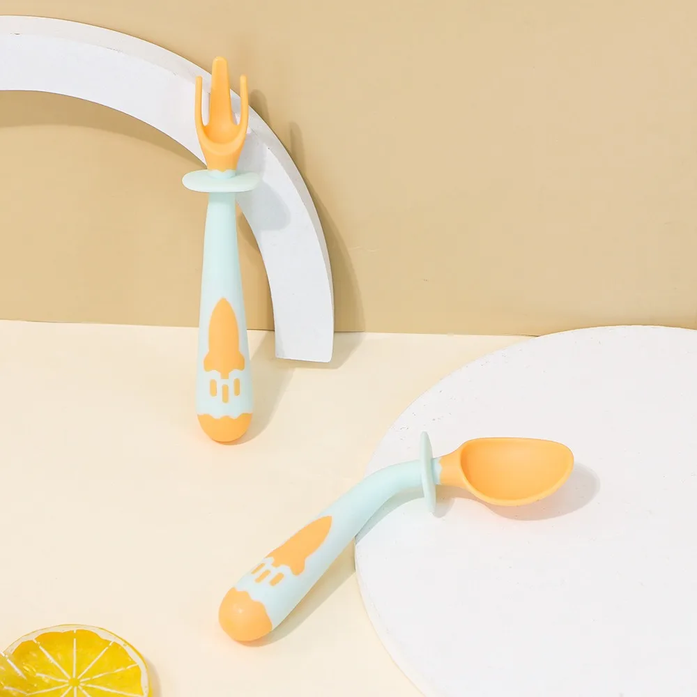 360°free bending non-slip handle wholesale baby spoon for pureeing baby fruit fork and spoon set