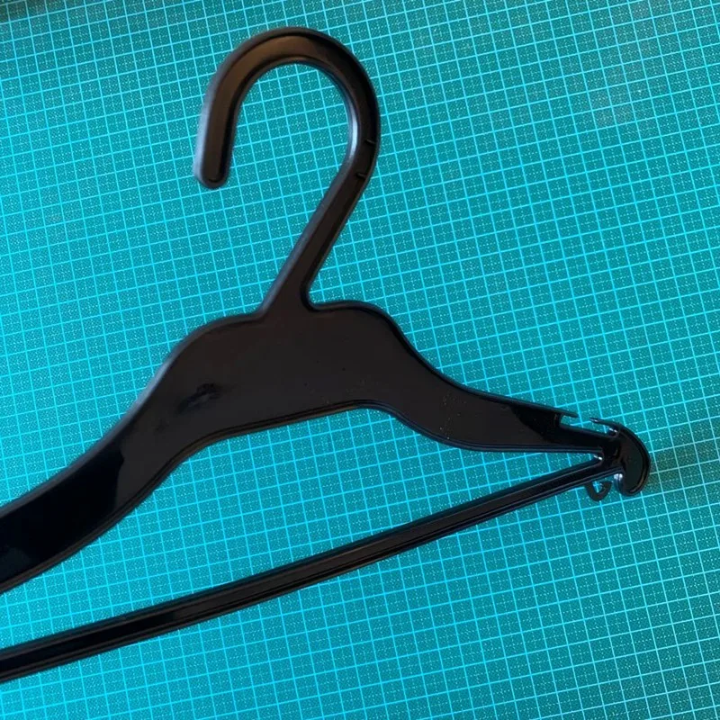 37cm Wholesale Black Custom Cheap Clothes Plastic Hanger Laundry Hanger Clothing Hanger