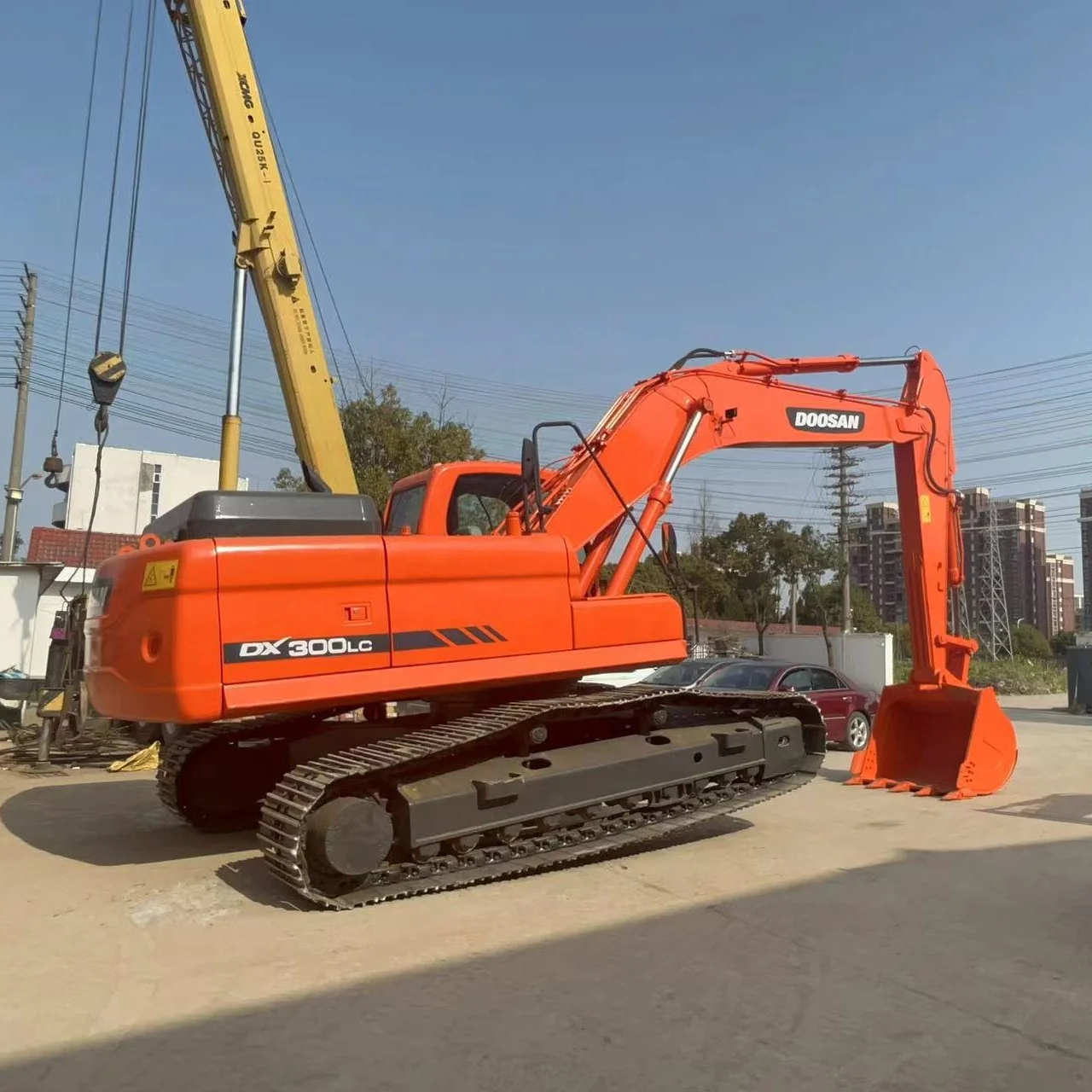 Прекрасный бывший в употреблении корейский мини-экскаватор Doosan DX300LC с высоким ходовым состоянием DH220/DH150/DH300 для продажи