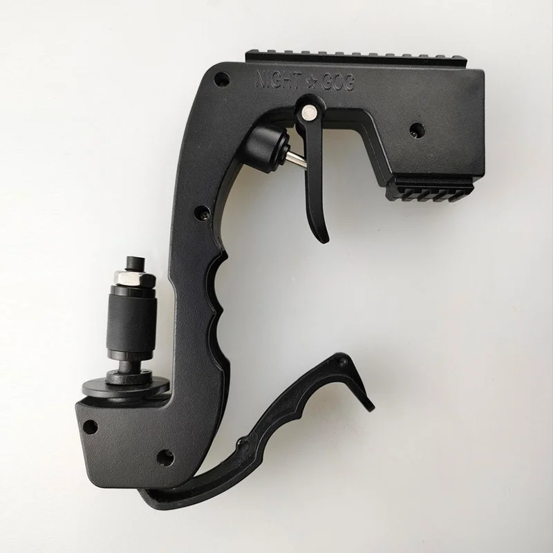 Amazon Hot Selling Champagne Spray Gun For Beer And Champagne Easy Bottle Champagne Spray Gun