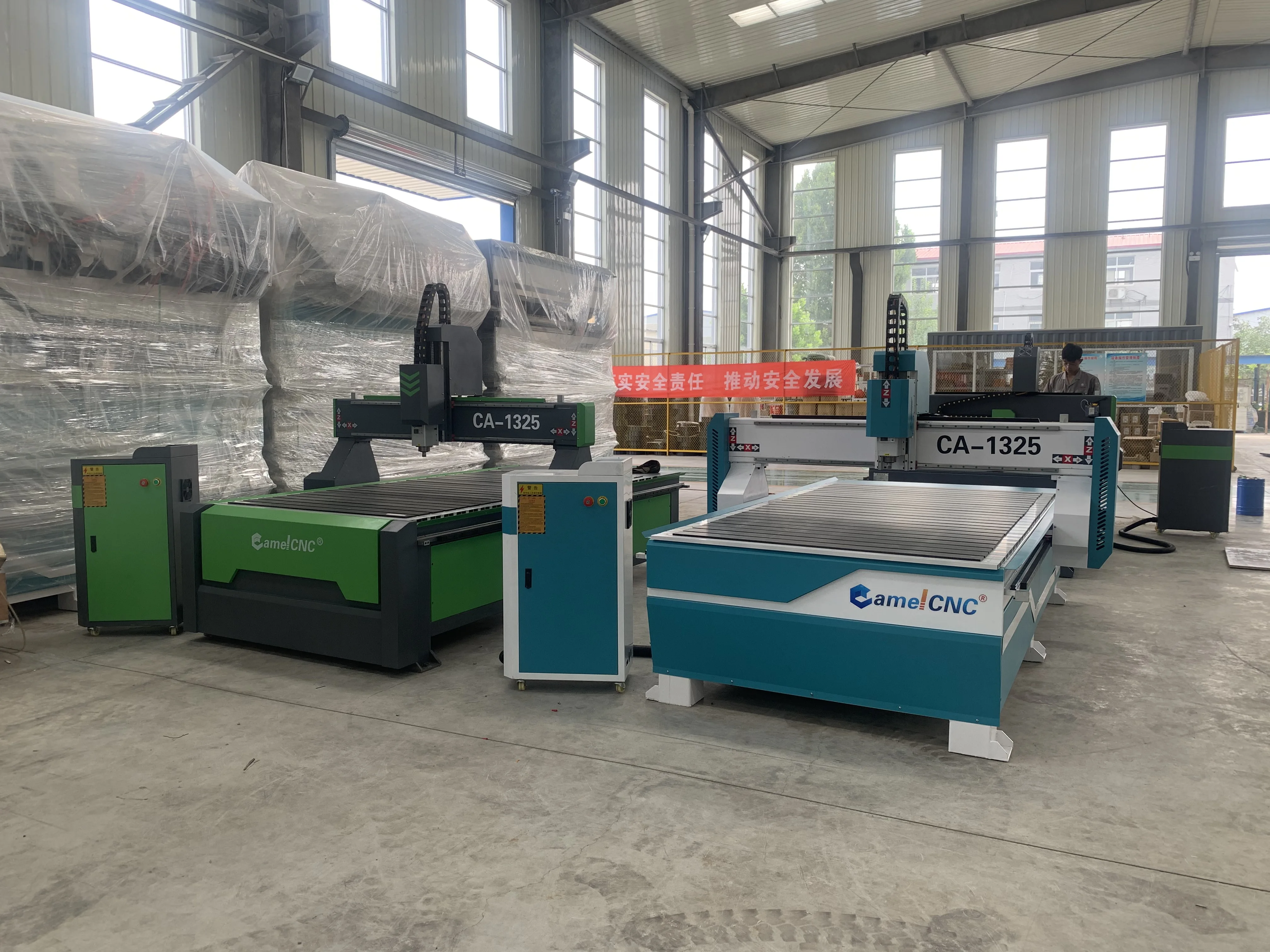 Jinan Wood CNC Router 1325 CAMEL CNC Wood Plate Cylinder Carving Machine With 4th Rotary Axis