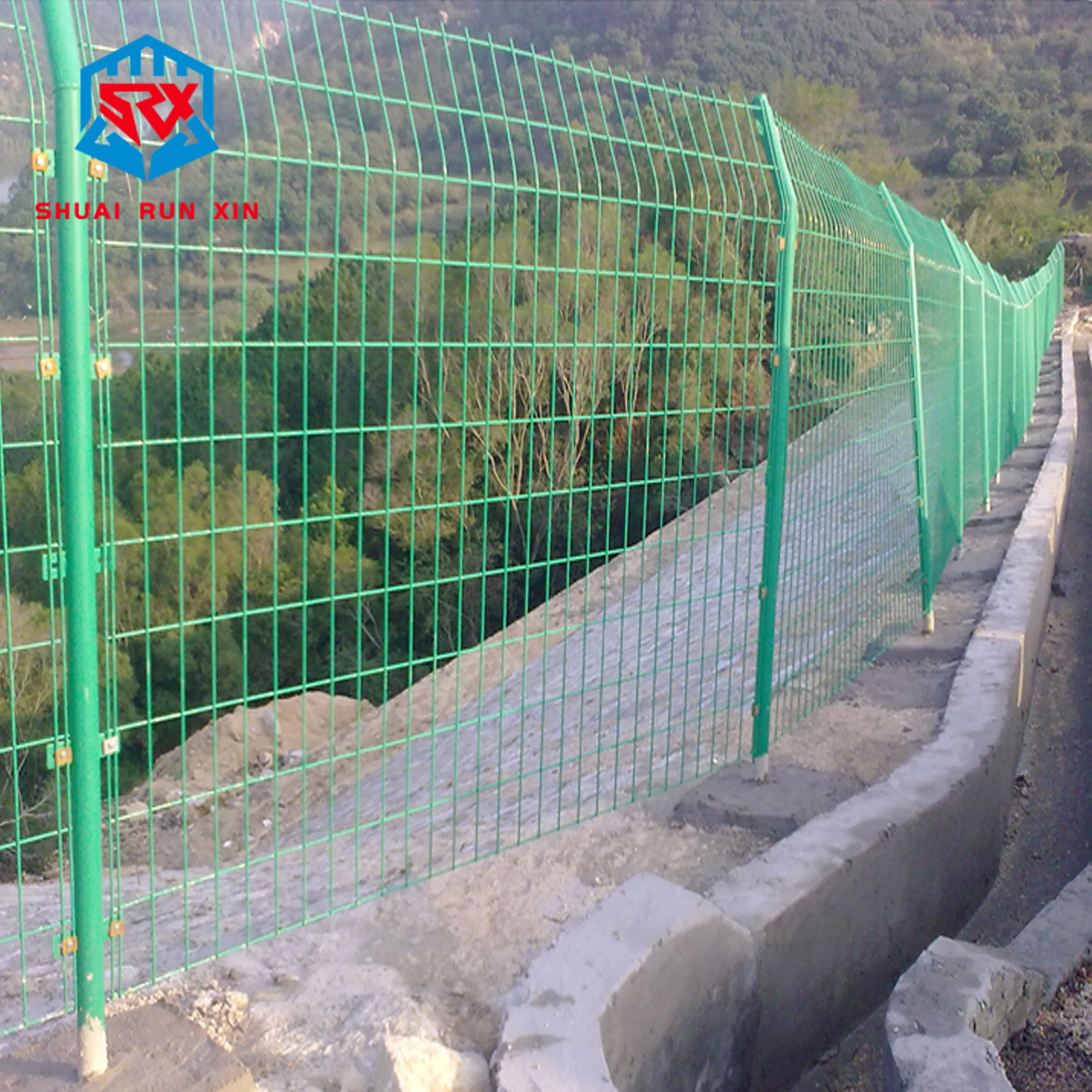 Frame Material Welded Wire Mesh Garden Farm Fence Decorative Garden Fences Coated Metal Iron Factory Direct Sales PVC 3m Pallet