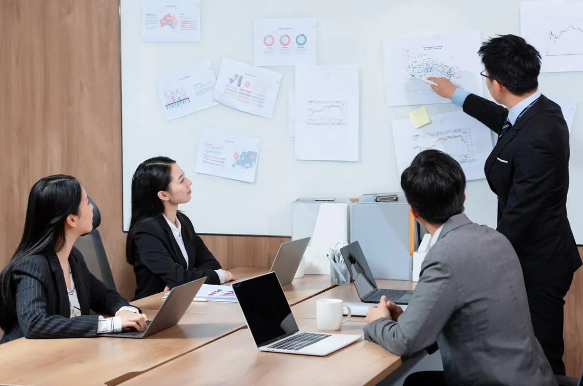 smooth acrylic hanger