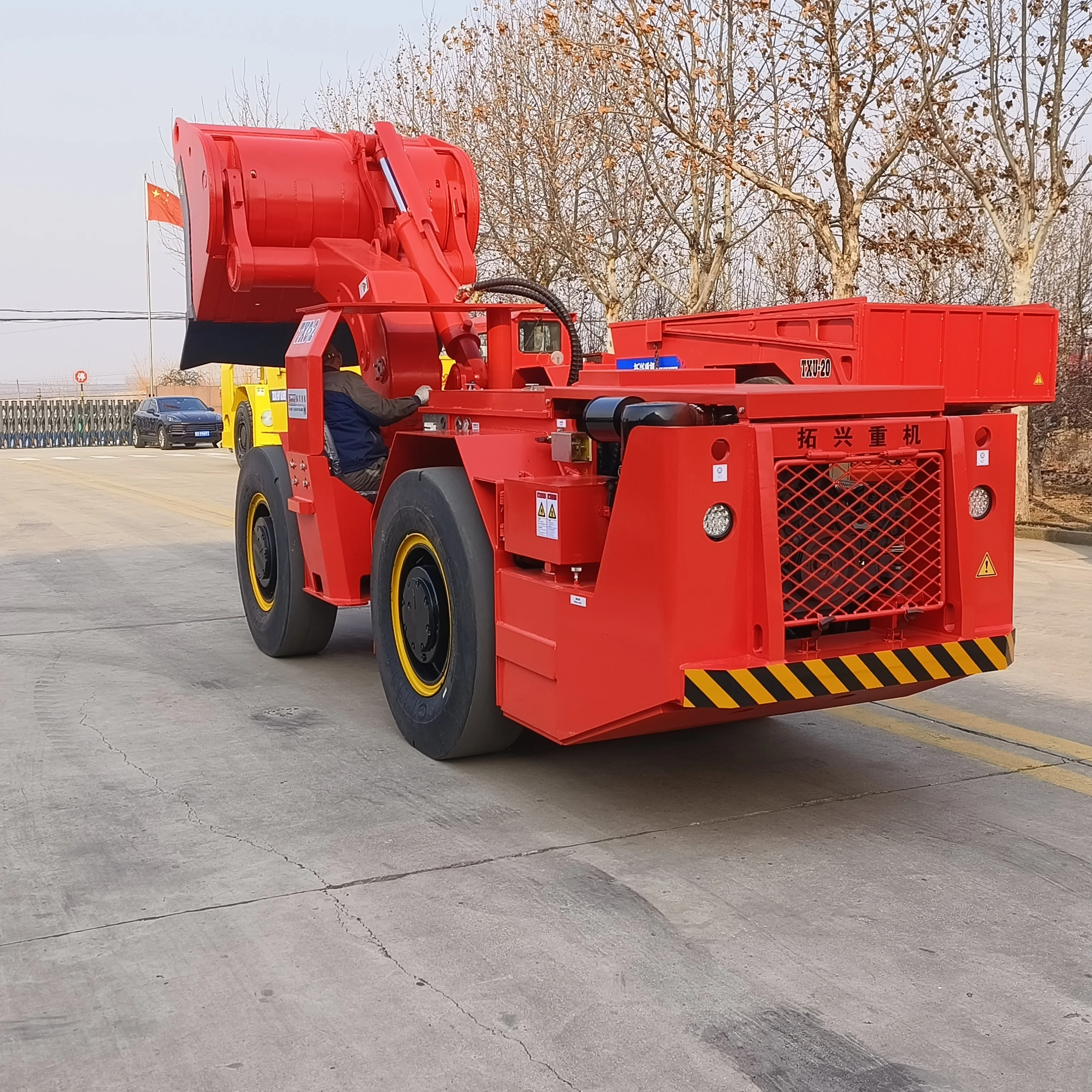 TuoXing Articulated Diesel Scooptram 4 Ton TC-200 Underground Mining Lhd Underground Mining Machine
