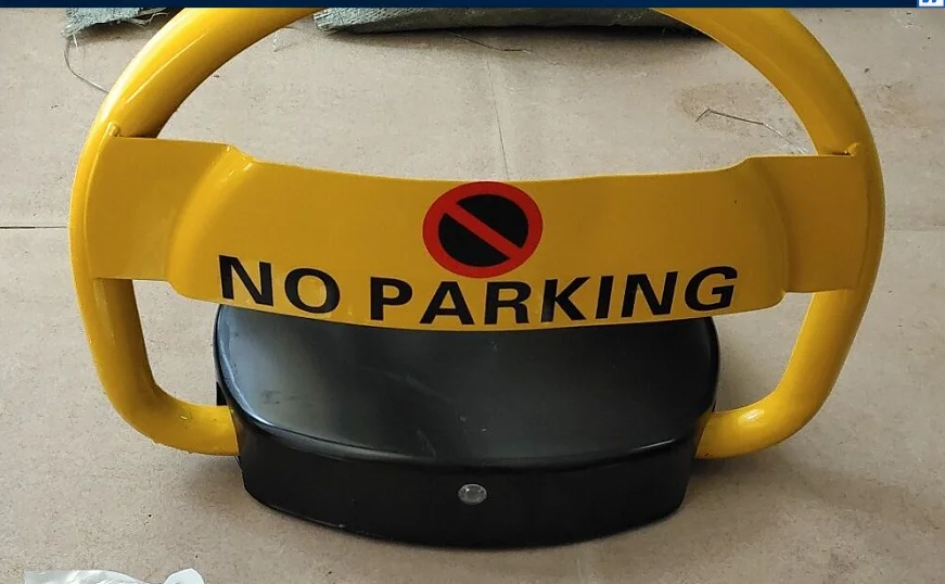Heavy Duty 460*330*400mm Lifting Size Anti-Steal Automatic Remote Control  Parking Wheel Lock for Personal Parking Lot Safety