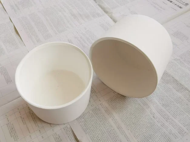 AL-M High Temperature Kiln Sagger Recrystallised Silicon Carbide with Mgo SiO2 Pipe Pattern Custom Cutting Moulding Services