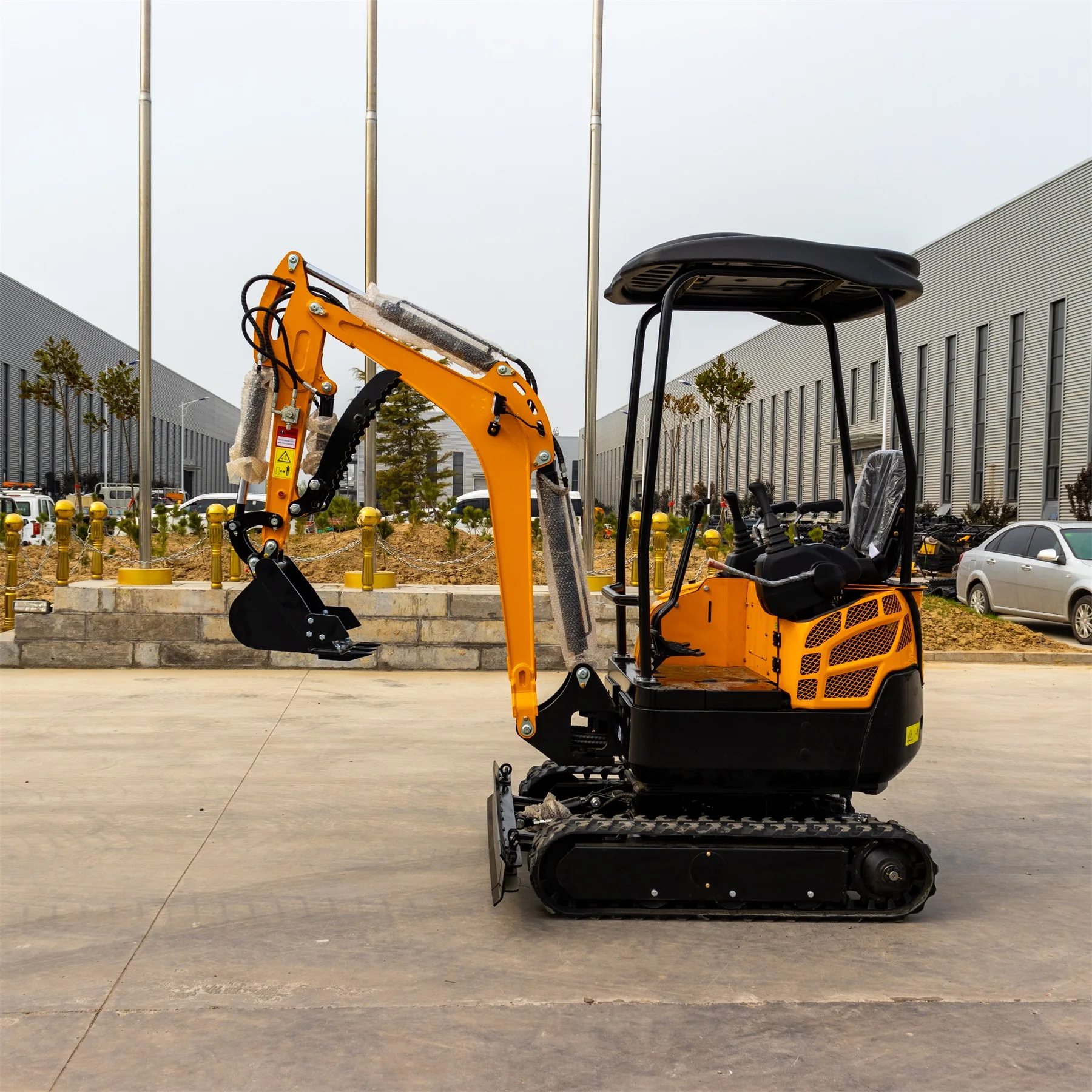 Hightop  HT18-1 Mini Excavator Hydraulic Crawler Mini Excavator D902 Engine