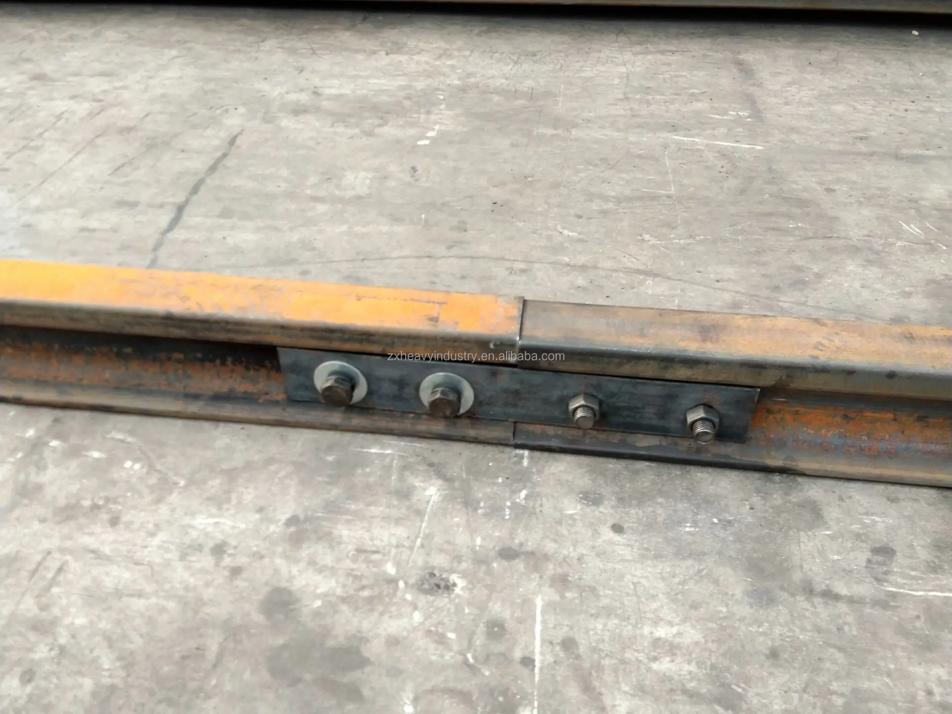 Wholesale Customized rail joint fastener 22kg rail fishplate on sale