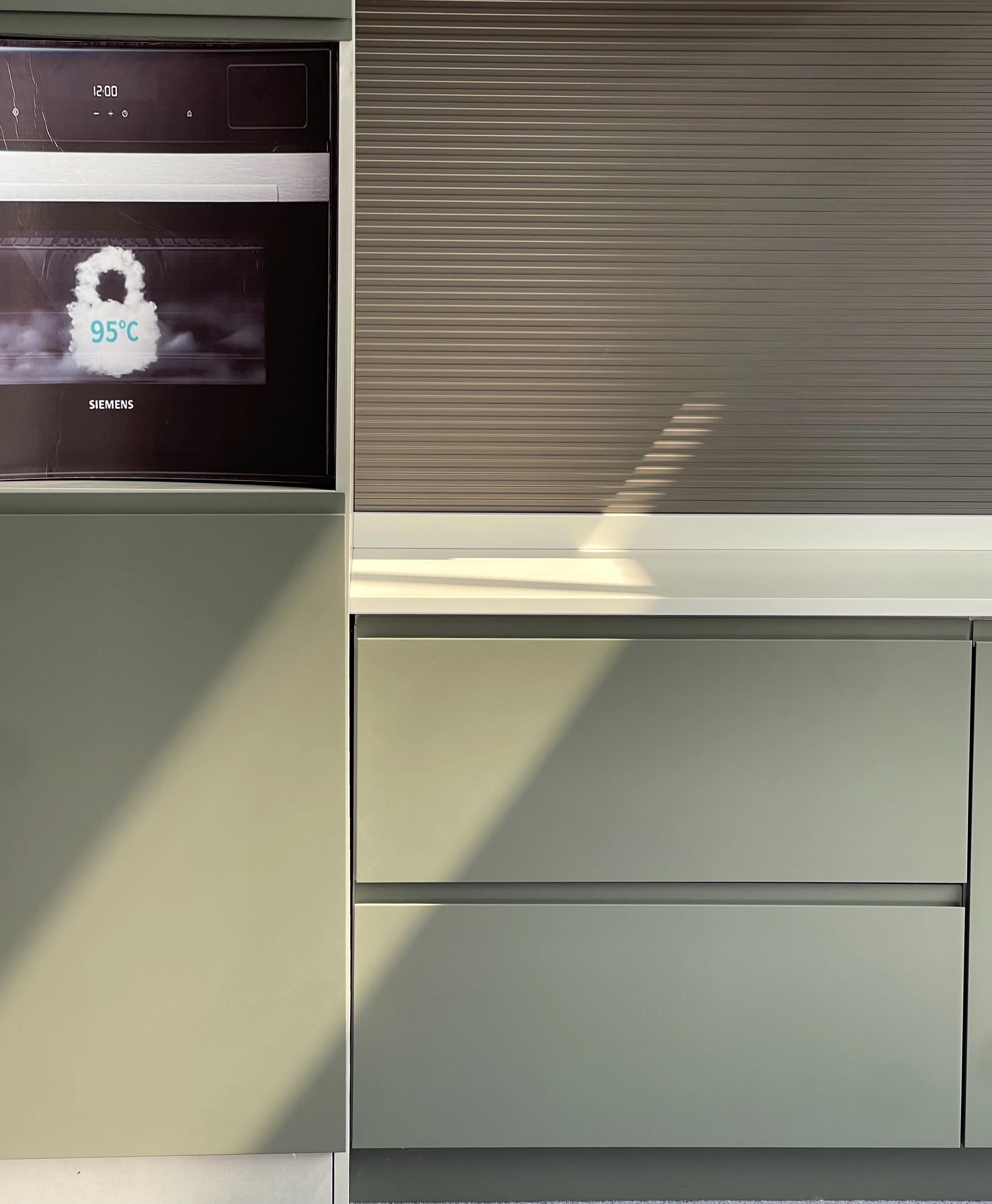 18mm 22mm 25mm Water Proof Powder Coating MDF Panel for furniture kitchen cabinet with customs size