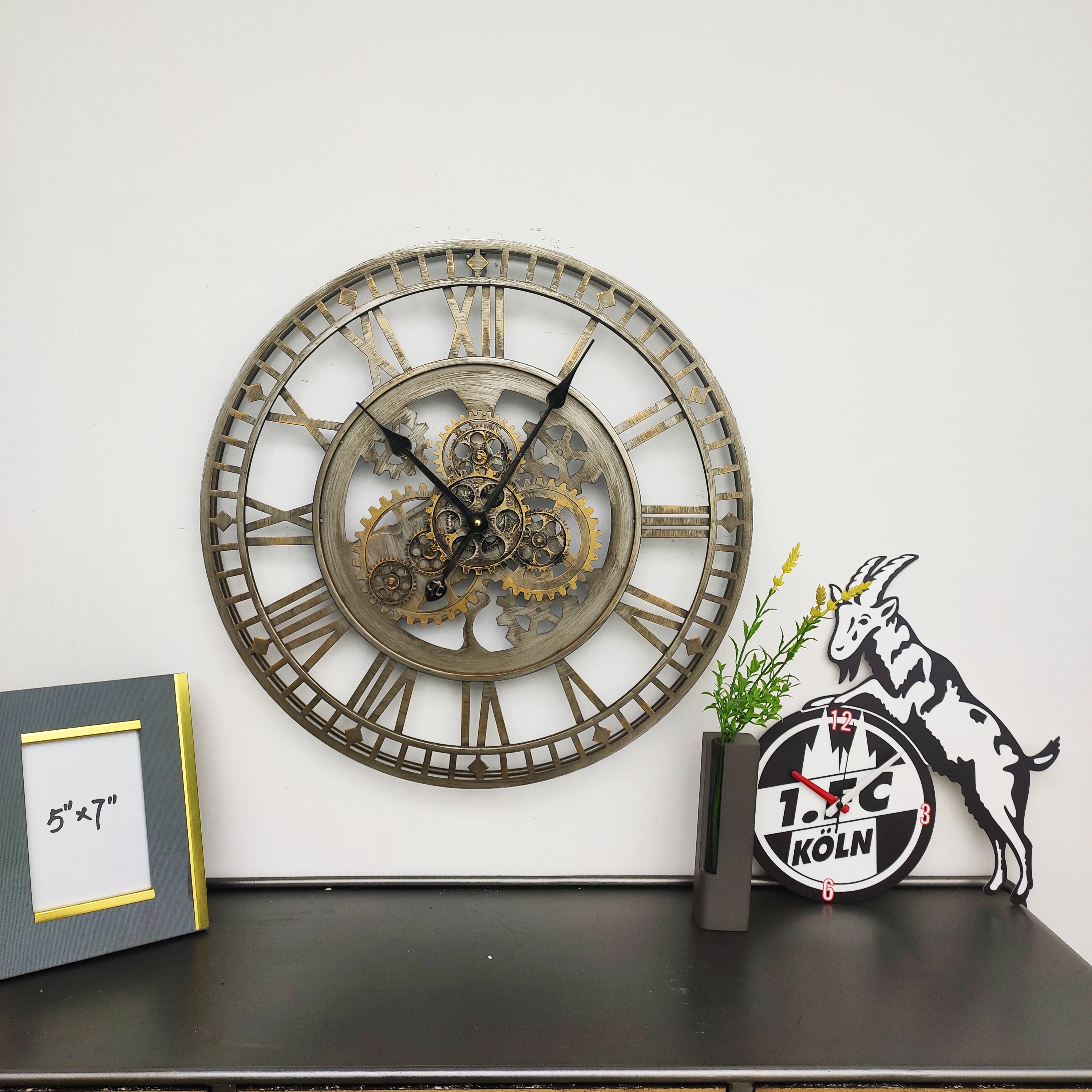 60*60*6.5 Hot Saling Vintage Iron Wall Clocks Luxury Wall Decoration Home Decor Clock