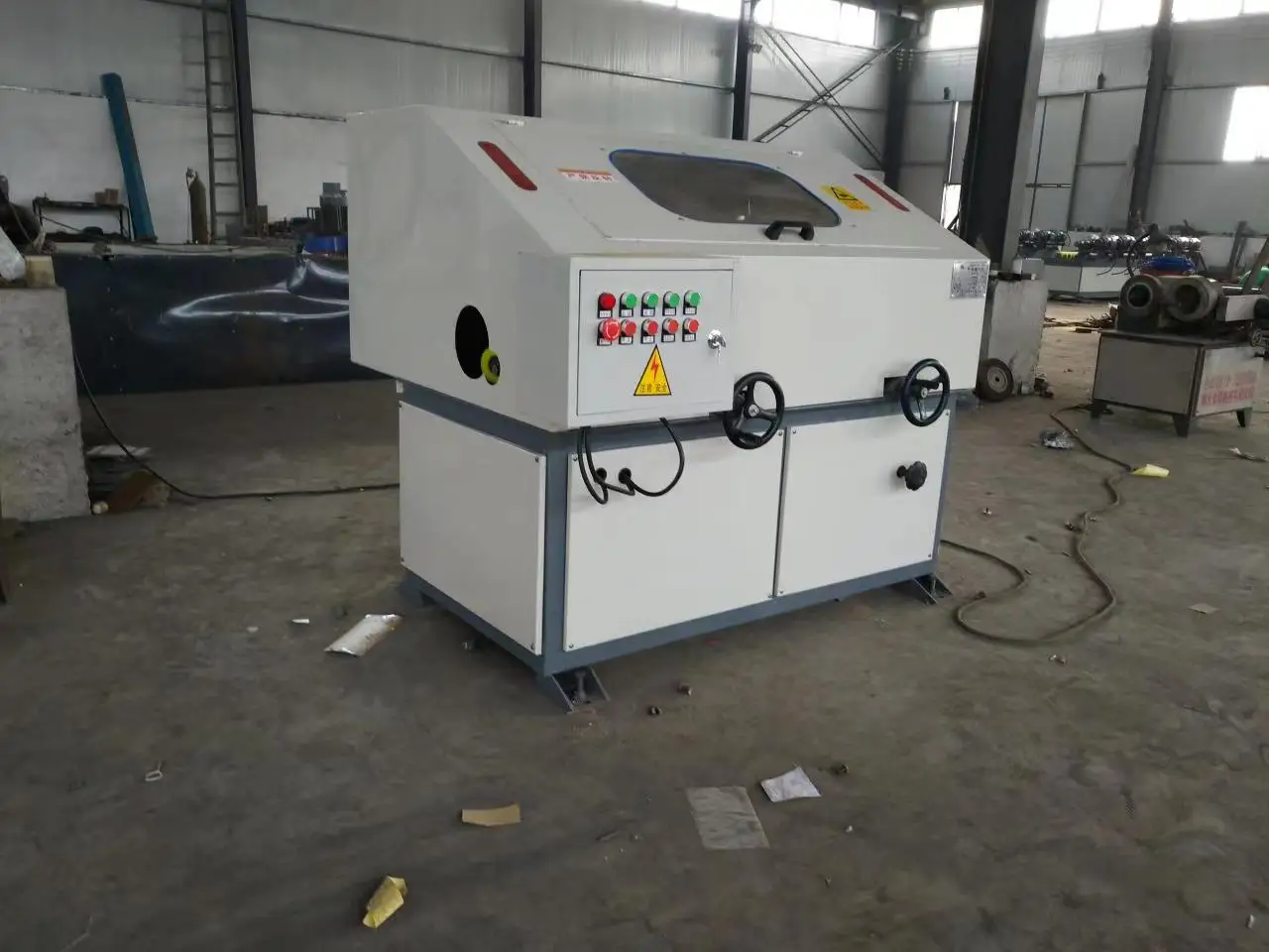 Steel Pipe Polishing Machine Hydraulic Hardware Copper Pipe Rust Removal Machine Round Pipe Rod Grinding Wire Drawing Machine