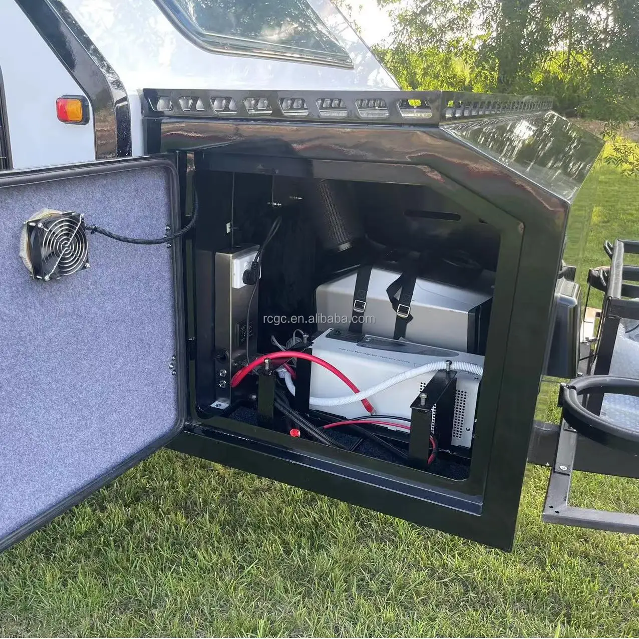 Customized Lightweight Mini Popup Camper Trailer with Camping Tent for Outdoor Travel and Sale