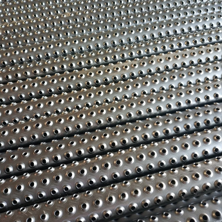 Customized non-slip walkway boards for shipyards Perforated treads grip strut staircase boat boards non-slip boards customized