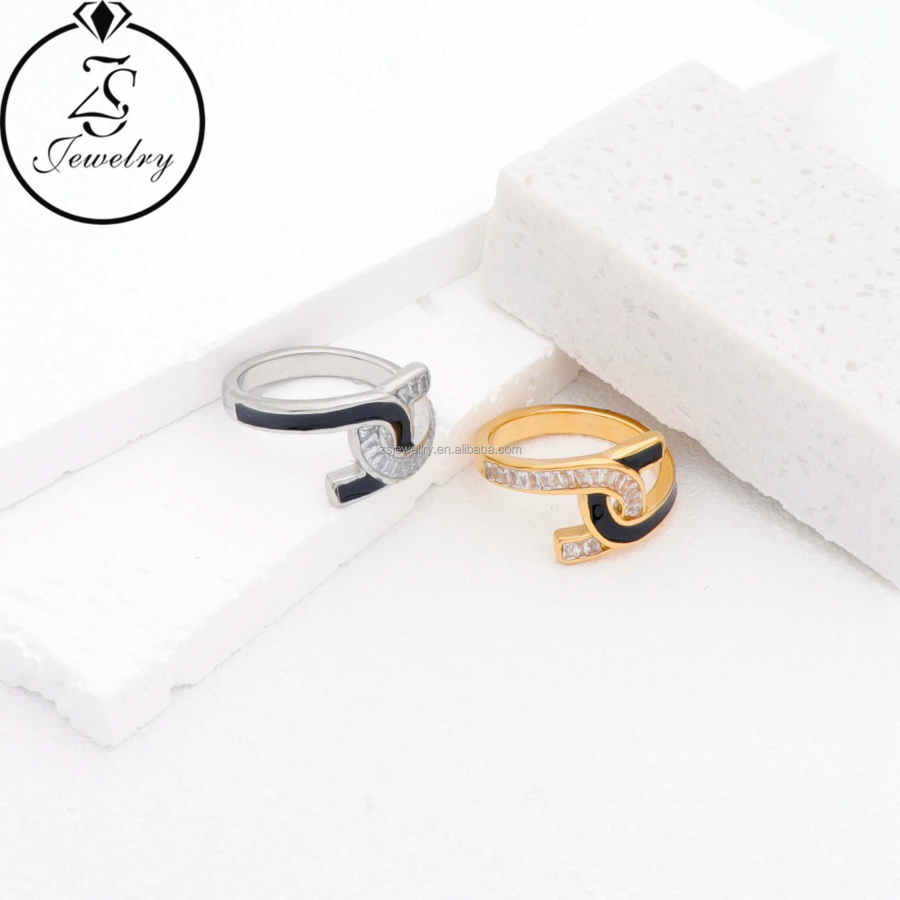 Reasonable Price Gold Plated Silver Stainless Steel Jewelry Love Geometric Stone Three Color Luxury Wedding Design Ring