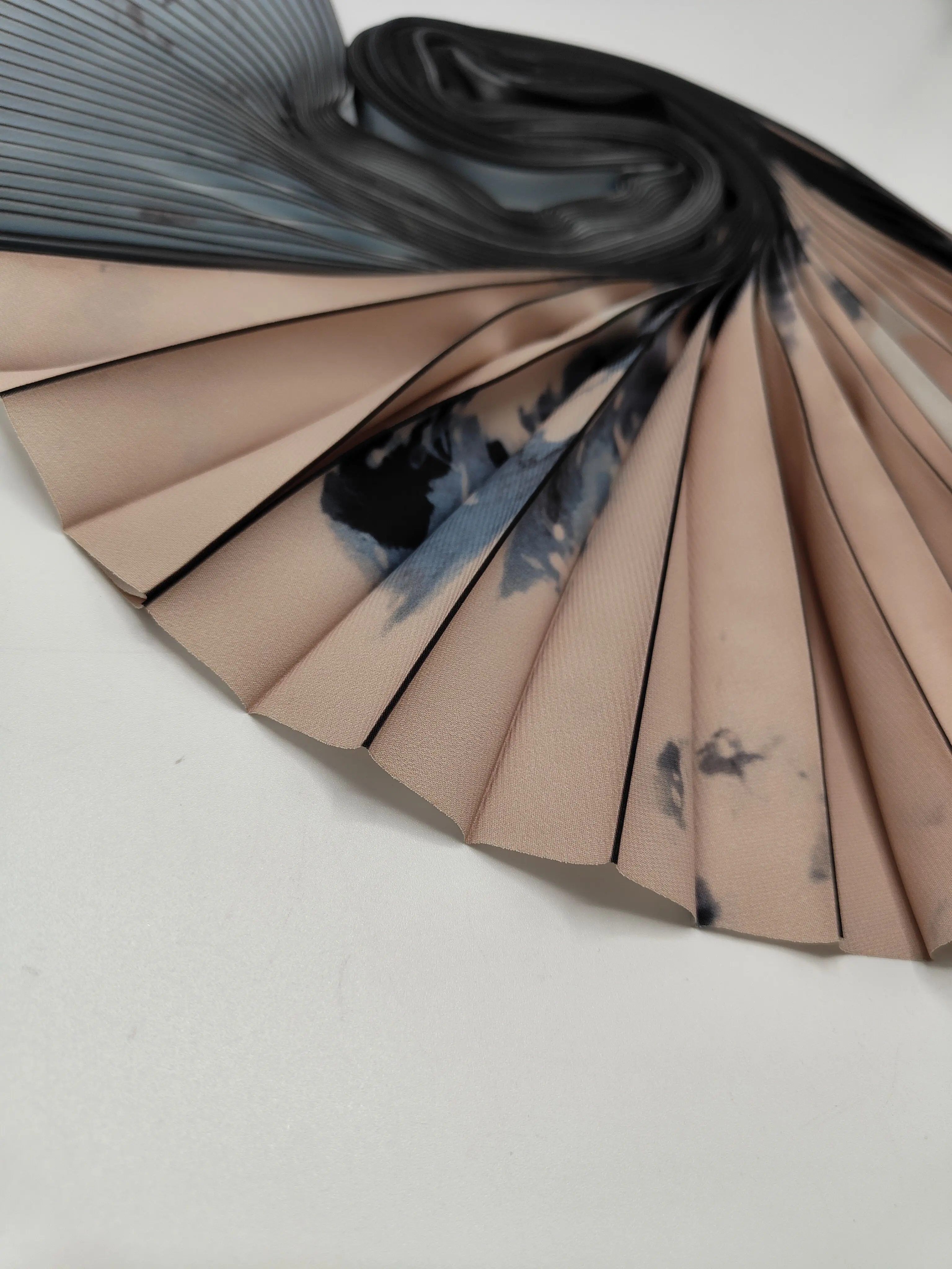 2023 Fashion Digital Printing Hand Wind Piano Fold Chiffon Fabric For Women Dresses