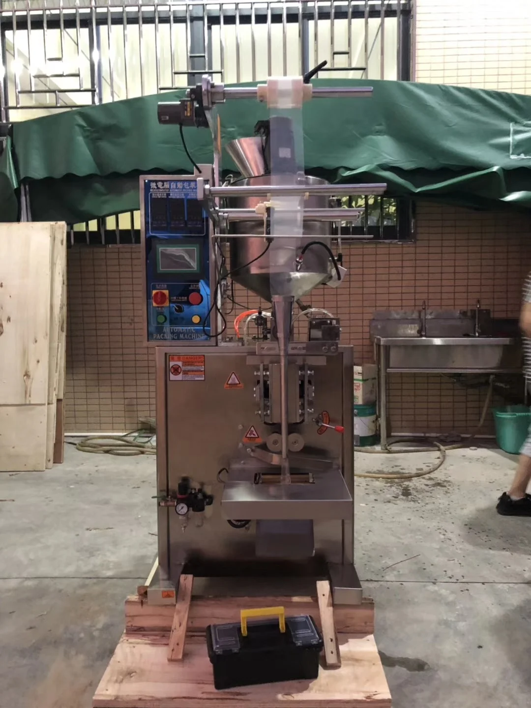 3 sides seal automatic paste packing machine for honey shampoo cream ketchup tomato sauce 30ml 50ml 100ml