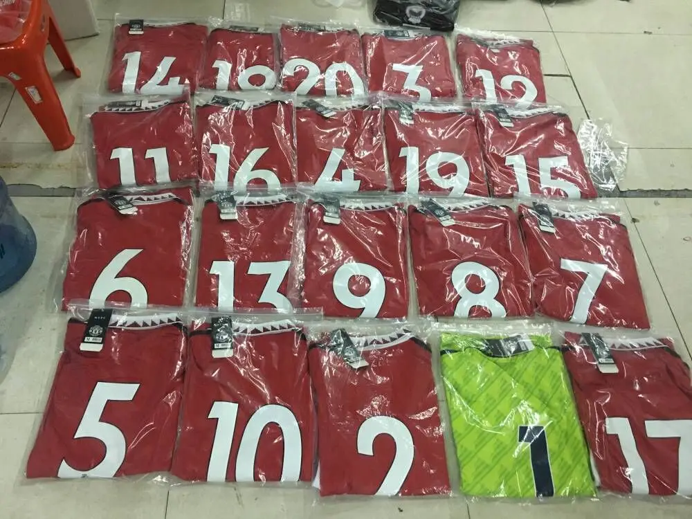 Kids Soccer Uniforms Children Cheap Soccer Team Jersey Uniforms Football Soccer Kids Jersey Short Set Youth Training Sports Wea