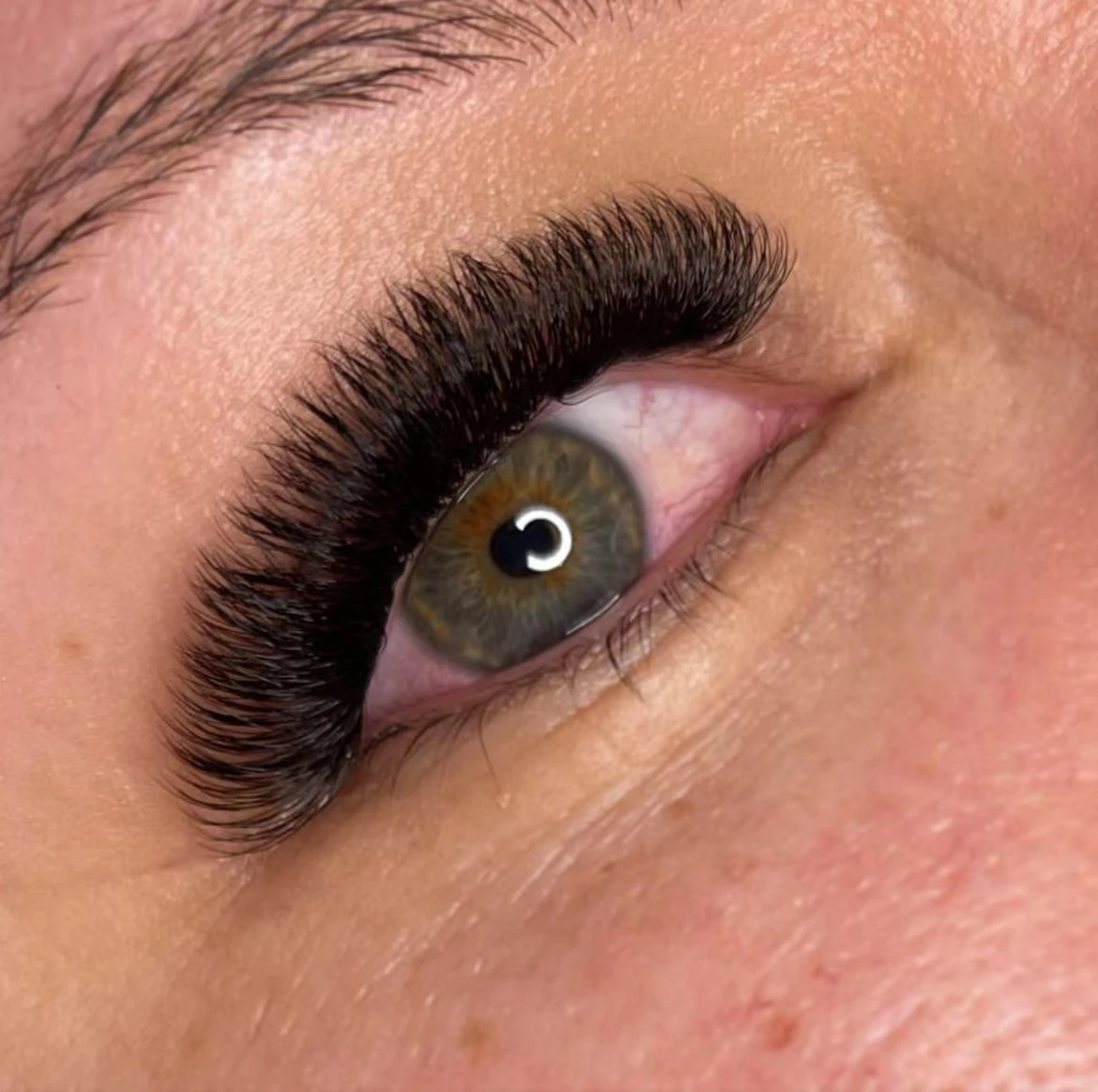 Fluffy lash extensions 0.03 0.05 0.07 0.10 0.12 Russian volume lassh  private label tray