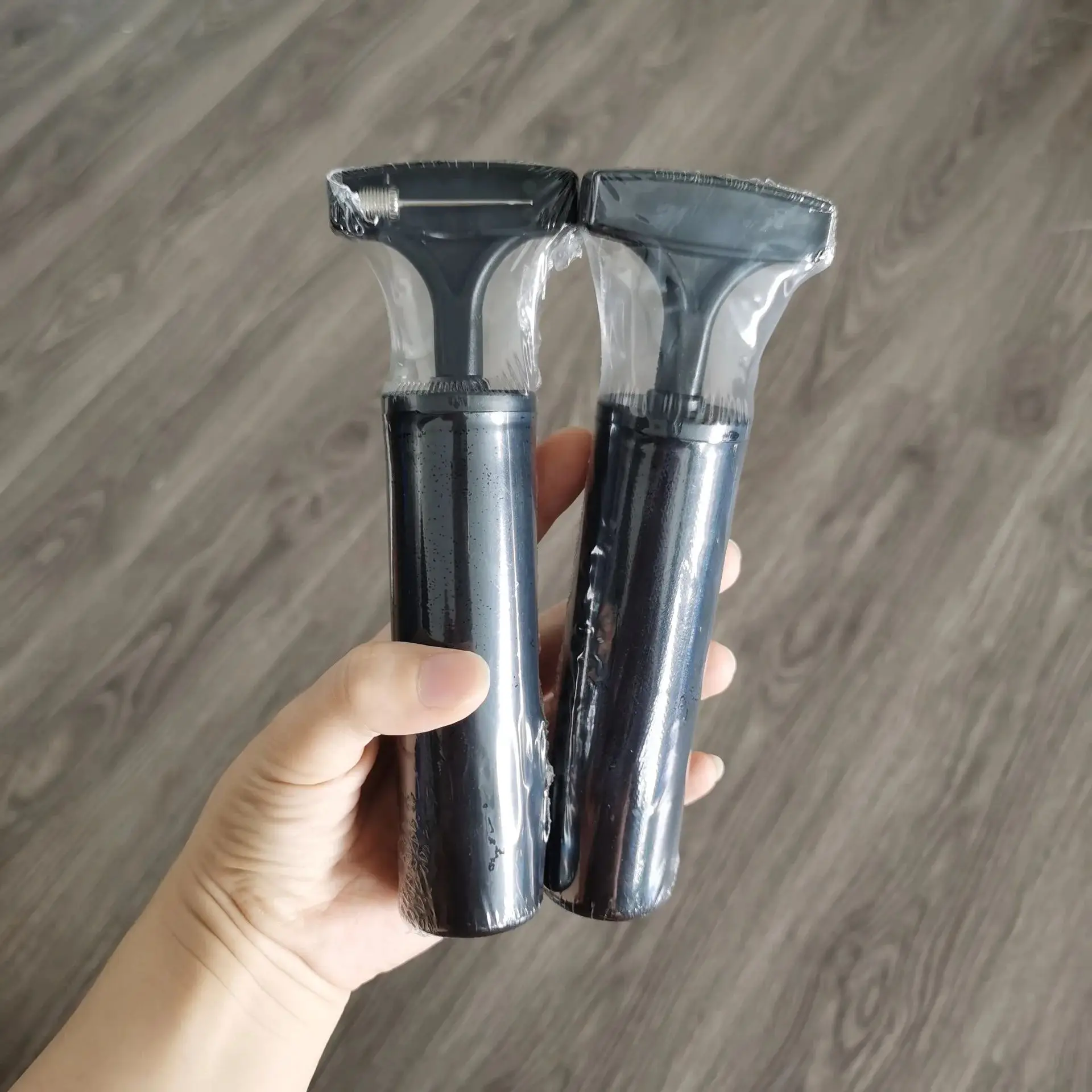 Portable Ball Pump Mini Hand Air Inflator Ball Pump with Needle for Soccer Football Yoga Ball