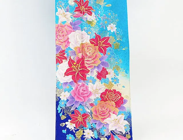 Длинное шелковое кимоно с вышивкой ручной работы