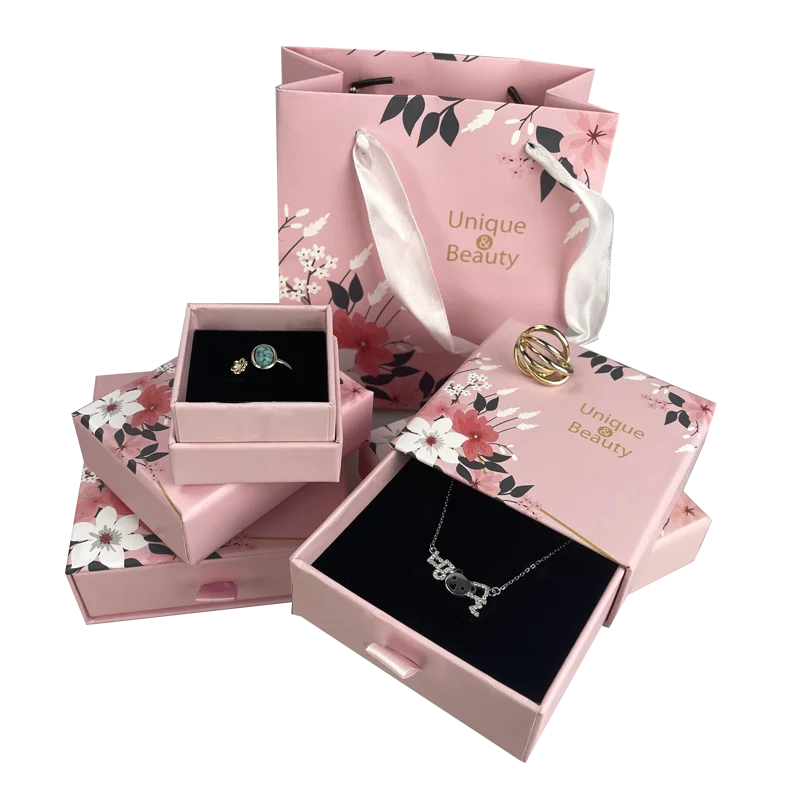 Personalized Custom Logo Cardboard Jewelry Gift Bag Paper Necklace Jewelry Box Ring Box With Lid Drawing Jewelry Packaging  Box