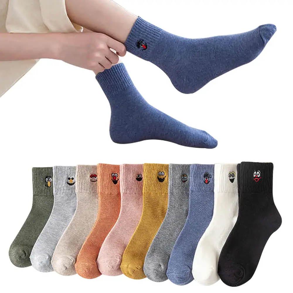 Wholesale Fashionable Funny Sesame Street 3d Cartoon Cotton Embroidery Crew Women Socks