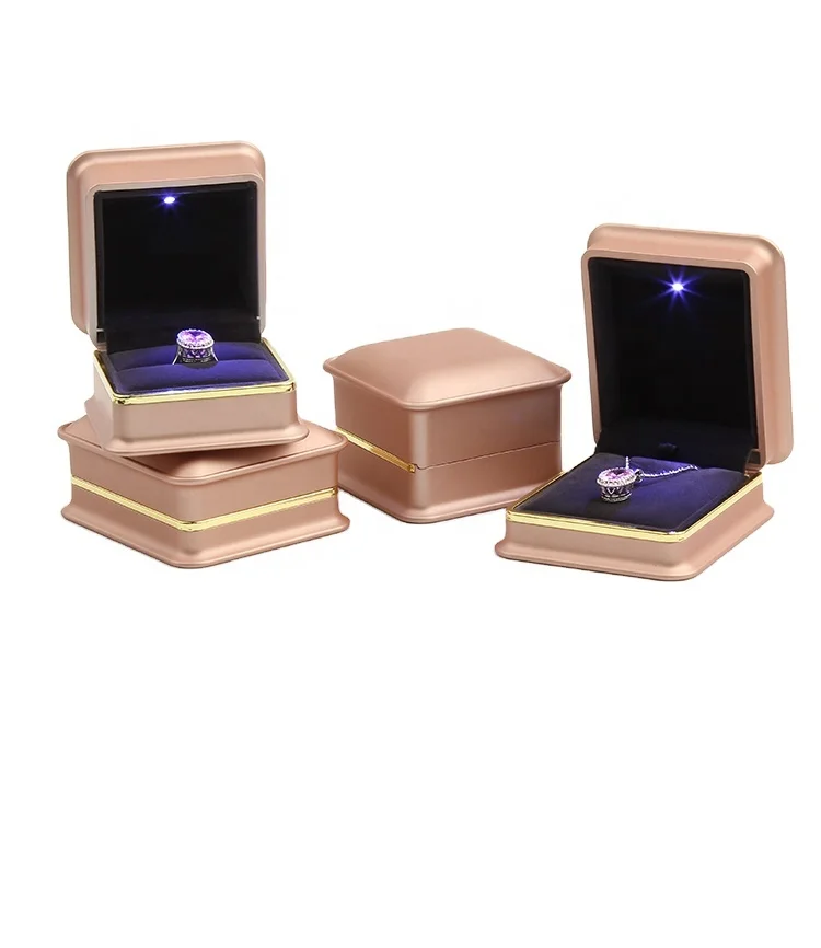 Wholesale  Direct factory Custom Logo Diamond Earrings Ring Pendant Box Led Light Jewellery Box