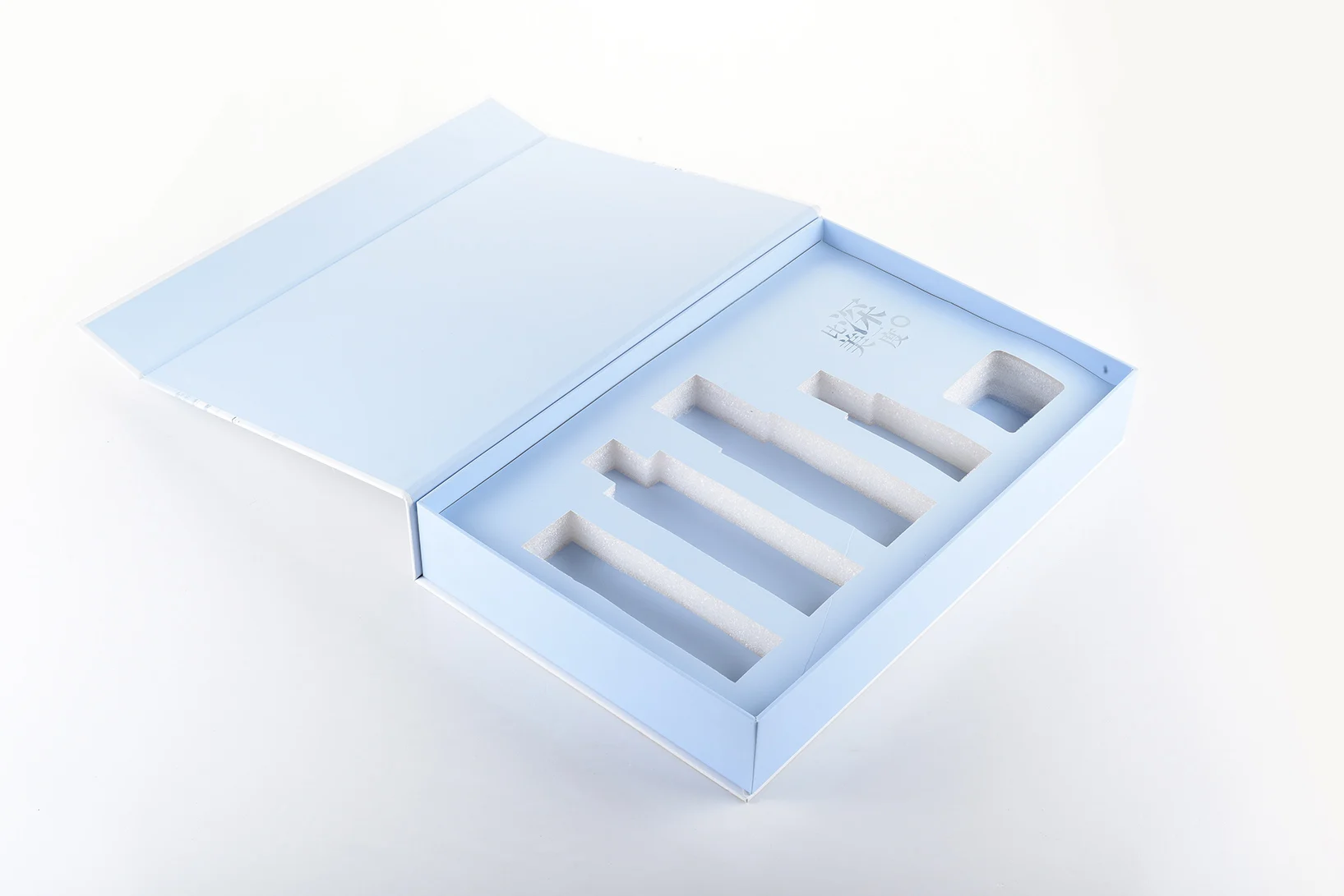 
Custom Packaging White color lid hinge base paper box with foam tray 