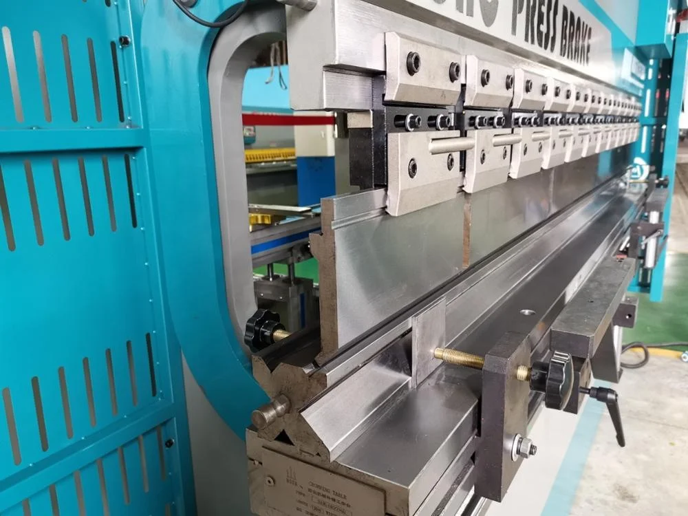 WD67K-125T/2500 Delem DA66T system 6 + 1 axis электро-гидравлический сервопривод CNC листогибочный