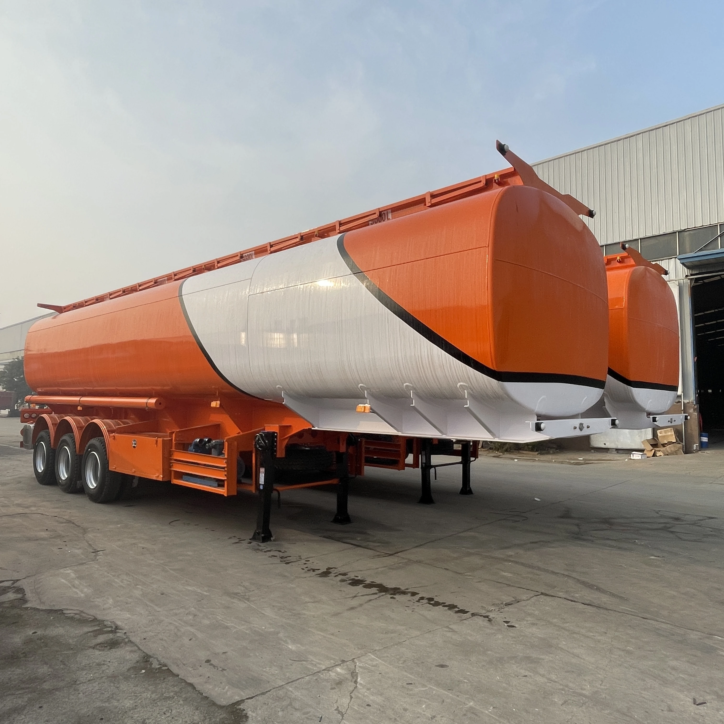 Лучшая цена 30-60 м3 из нержавеющей стали LPG СПГ танкер Бензобак для транспортировки