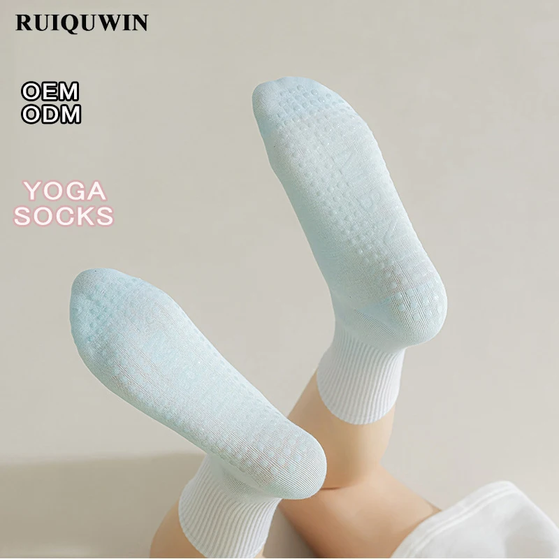 RUIQUWIN Custom Logo Gym Fitness Grip Pilates Socks Ribbed Cotton Cushion Crew Socks Women Rubber Non Slip Yoga Socks