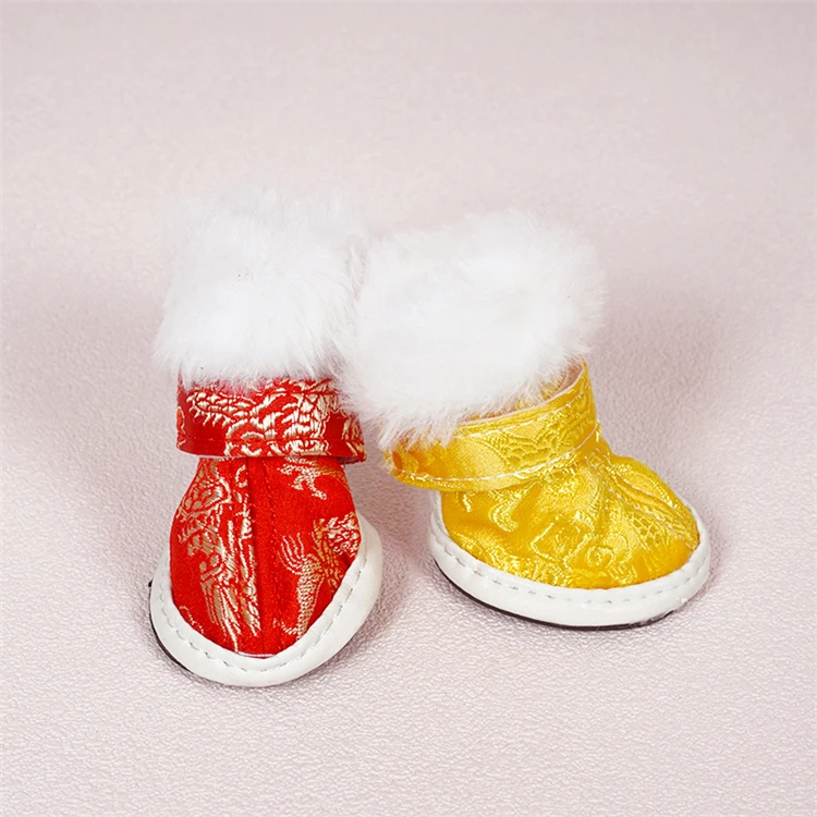 Fashion Red Plish Outdoor Teddy Dog Shoes Non Slip Free Sample Designer Luxury Dog Shoes